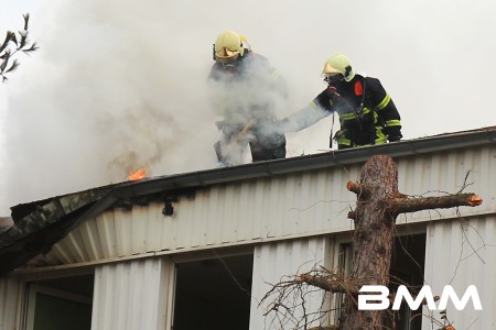 Feuerwehr im Qualm