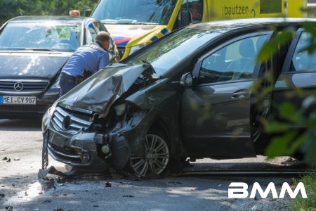 Brauna: In Kurve frontal kollidiert